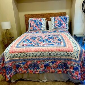Lilly Pulitzer for Pottery Barn Teen - Full/Queen Quilt and 2 Std Shams.